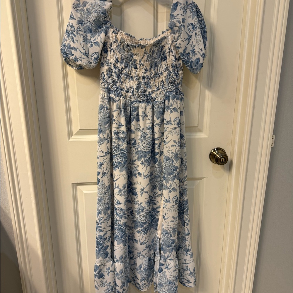 Blue and White Ruched Puff Sleeve Midi Dress
